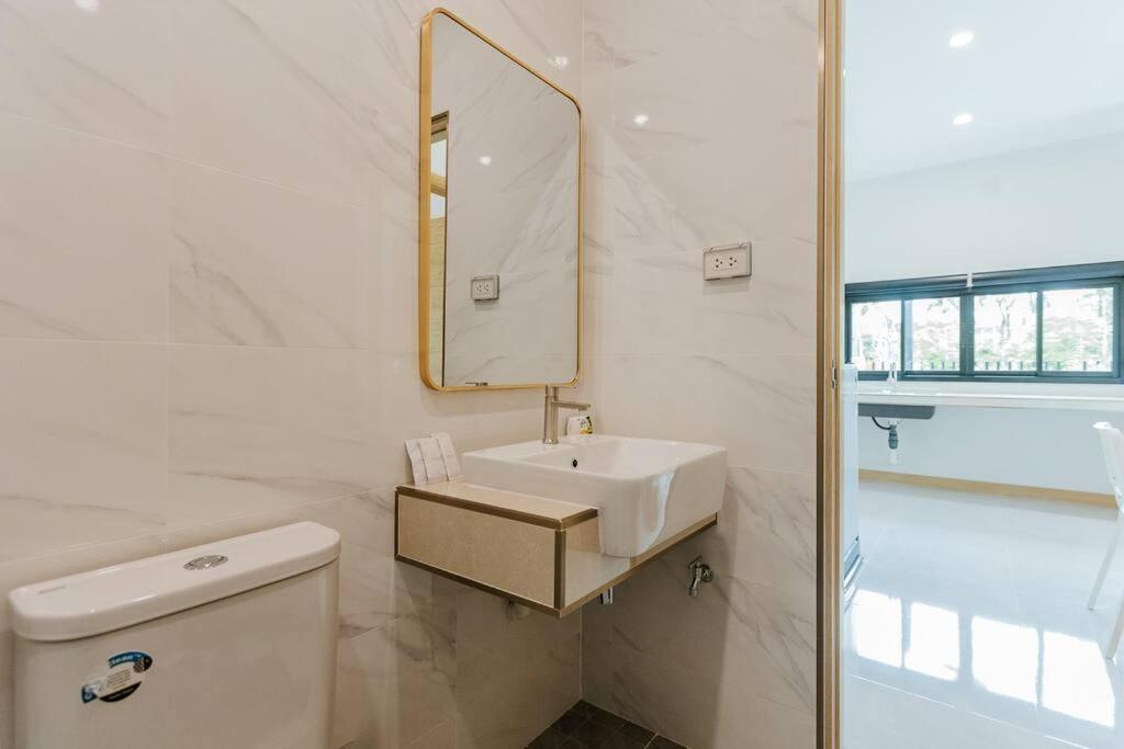 Cheeva Pool Villa Khao Lak Exterior photo