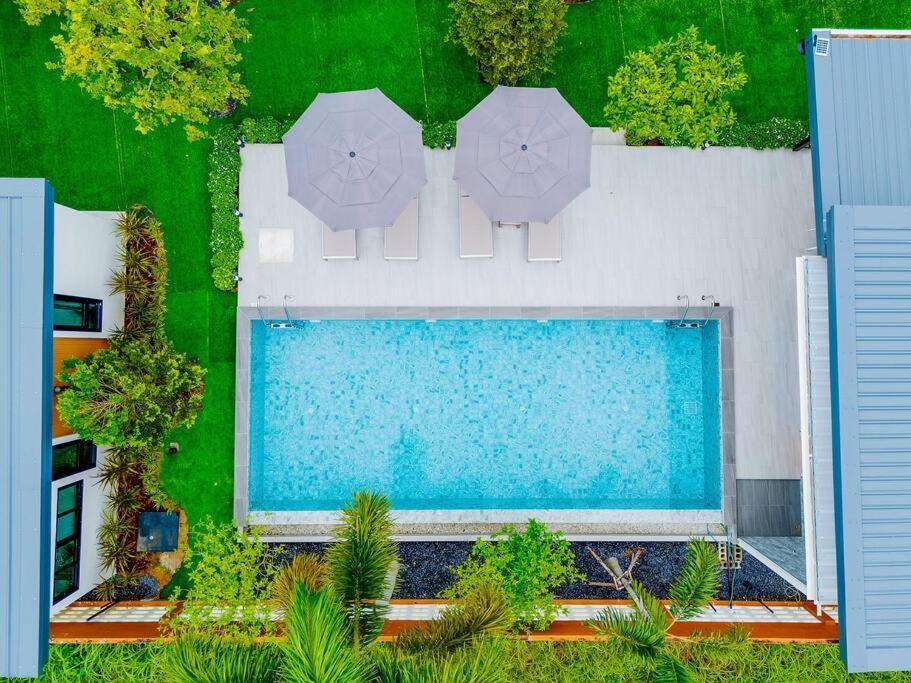 Cheeva Pool Villa Khao Lak Exterior photo