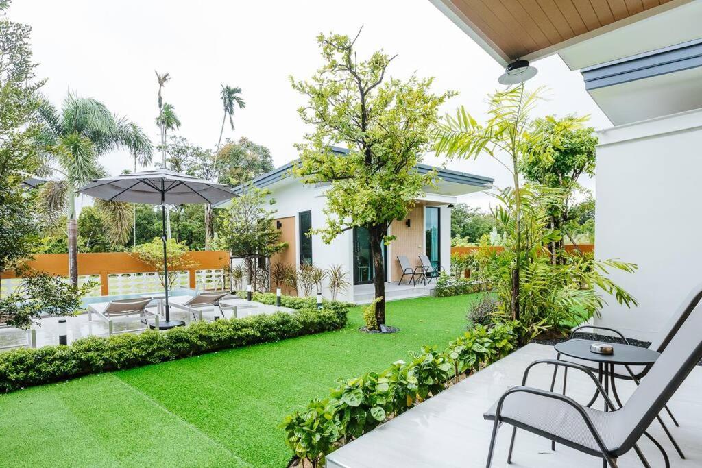 Cheeva Pool Villa Khao Lak Exterior photo